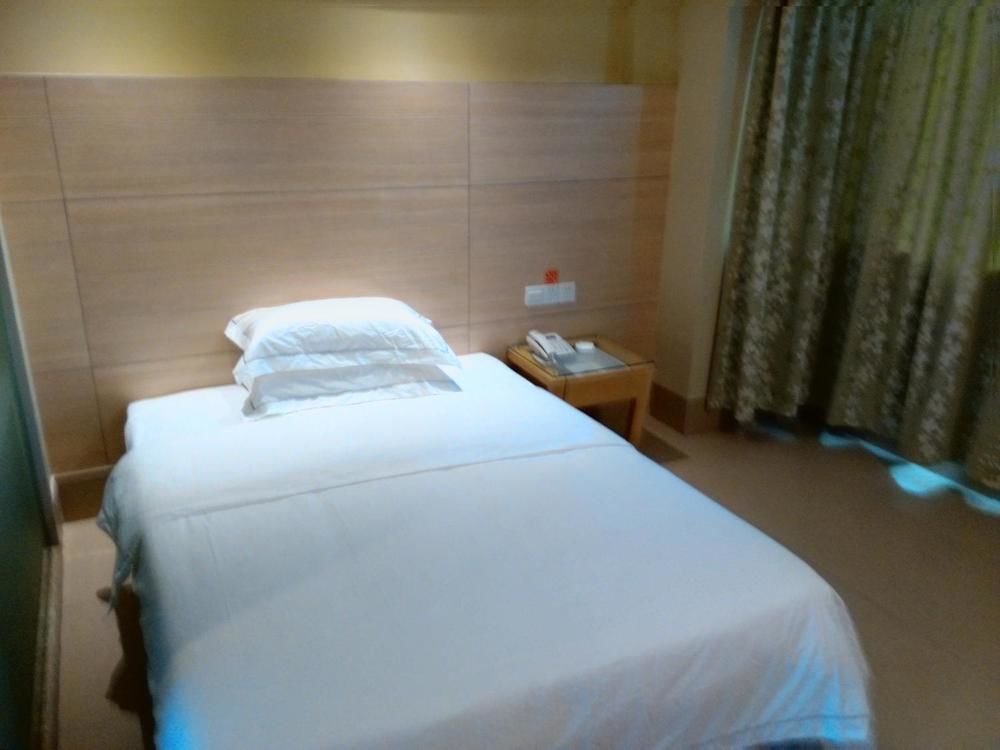 Luck 7 Inn Yichang Cbd Екстер'єр фото
