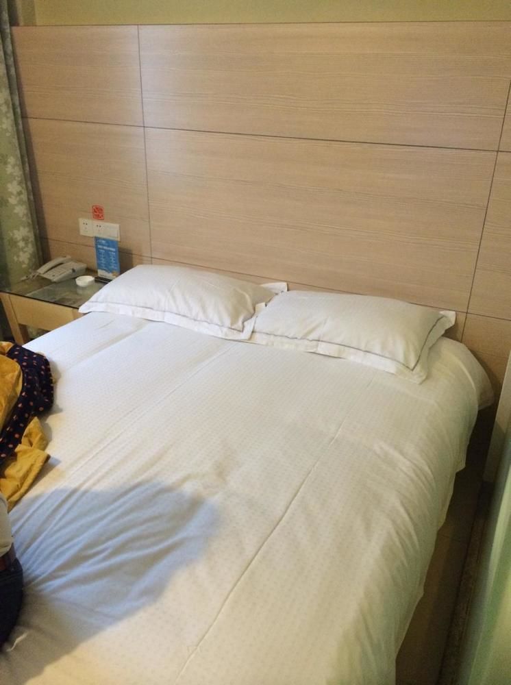 Luck 7 Inn Yichang Cbd Екстер'єр фото