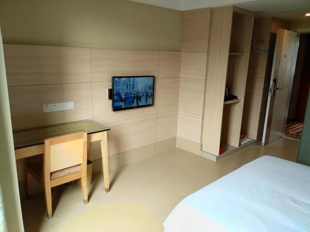 Luck 7 Inn Yichang Cbd Екстер'єр фото