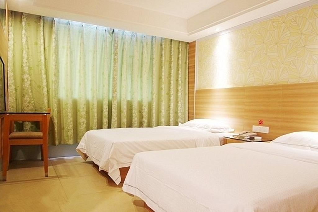 Luck 7 Inn Yichang Cbd Екстер'єр фото