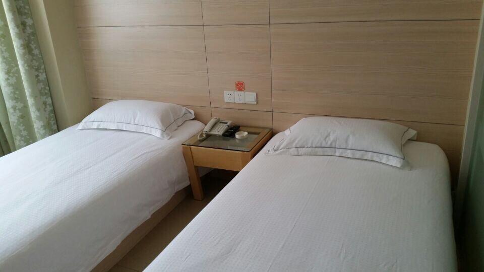 Luck 7 Inn Yichang Cbd Екстер'єр фото