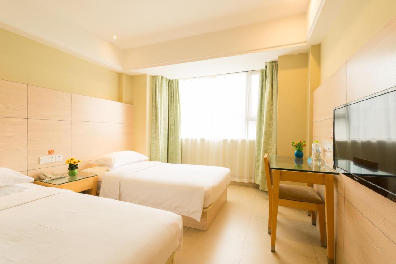 Luck 7 Inn Yichang Cbd Екстер'єр фото